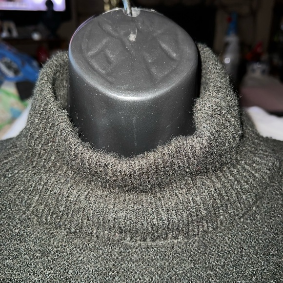 Vince Camuto Mock Neck Sweater Poncho - Picture 3 of 10